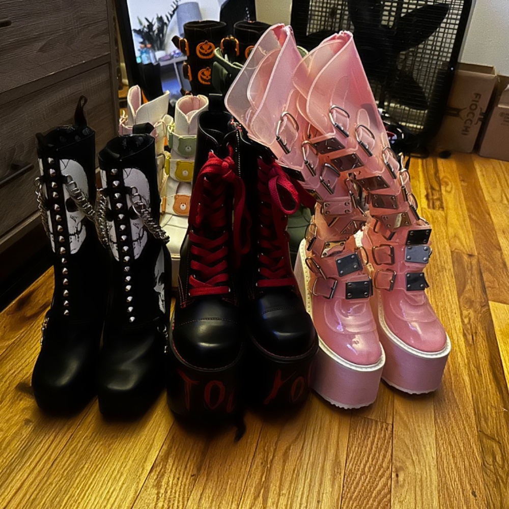 Boot lot - Picture 5 of 8